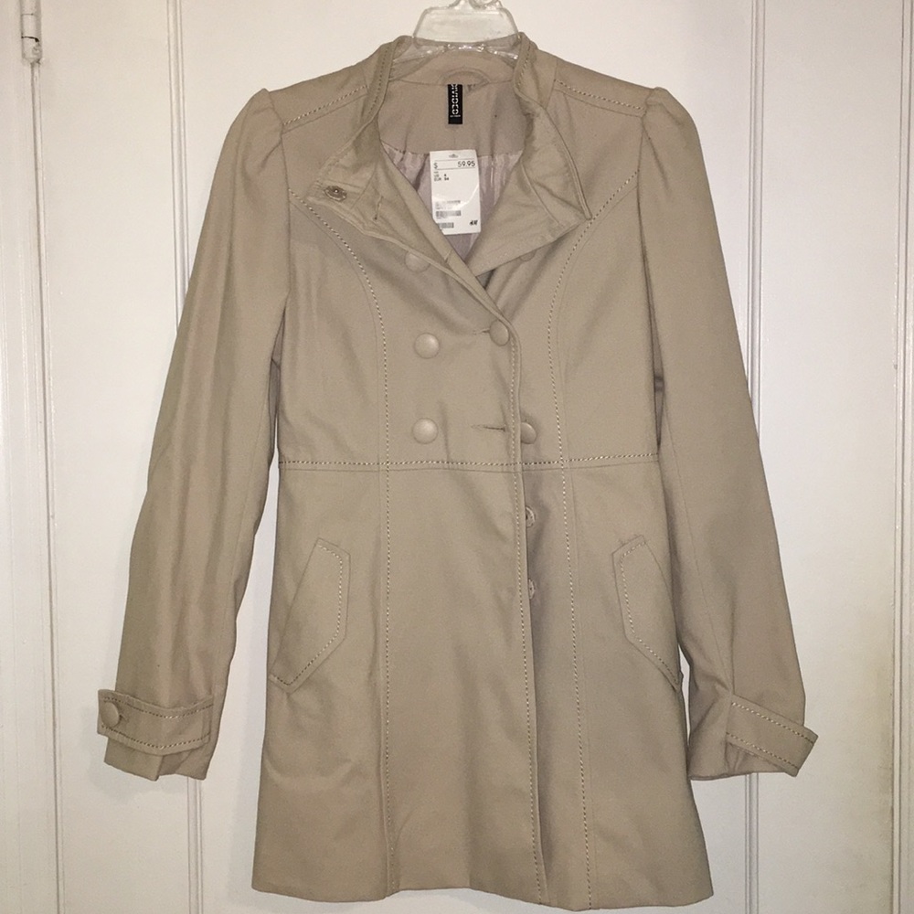 Beige peacoat-style w slight shoulder poof
